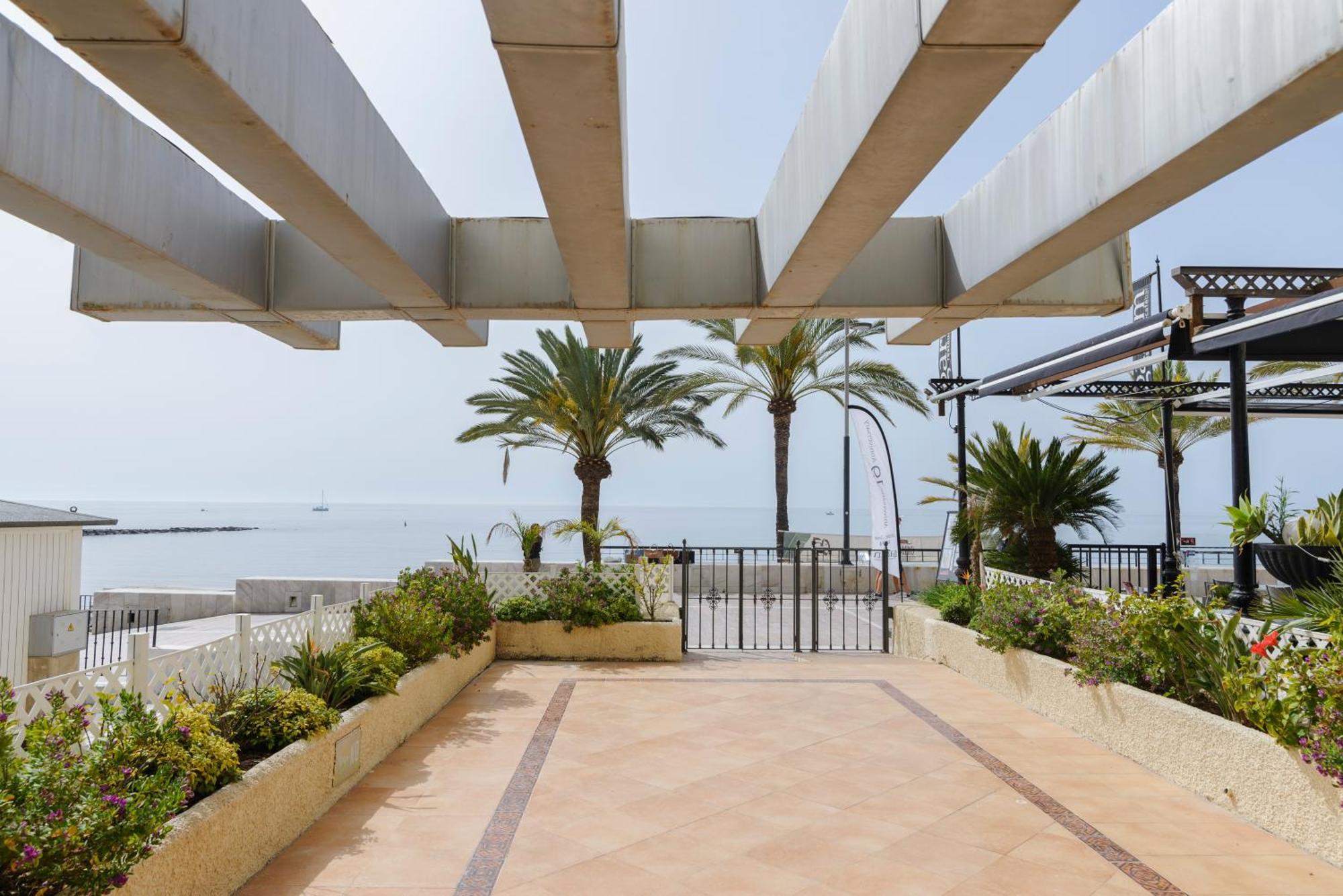 Sea Front Apartment In Marbella Center エクステリア 写真